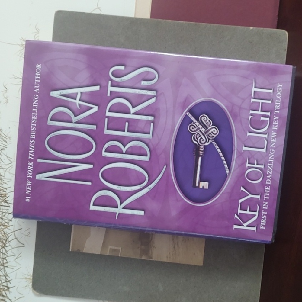 Nora Roberts 📚
